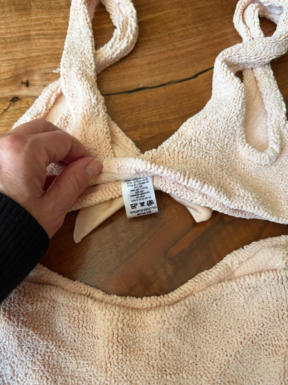Hunza G Textured Pale Pink Knot-Front Bikini - Picture 5 of 11